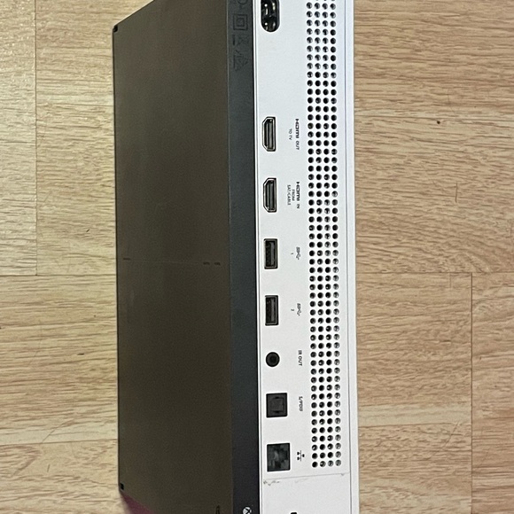 Xbox One S (All Digital)